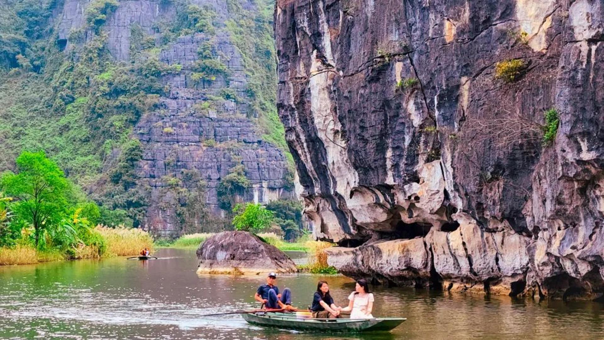 Vietnam 5 Nights and 6 Days